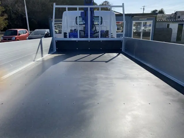 三菱 キャンター 2RG-FEB90(2WD)の写真9