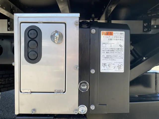 三菱 ファイター 2KG-FK65F(2WD)の写真12