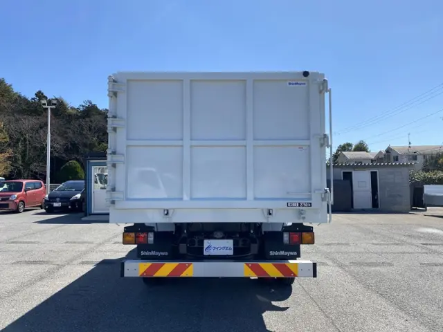 三菱 ファイター 2KG-FK72F(2WD)の写真9