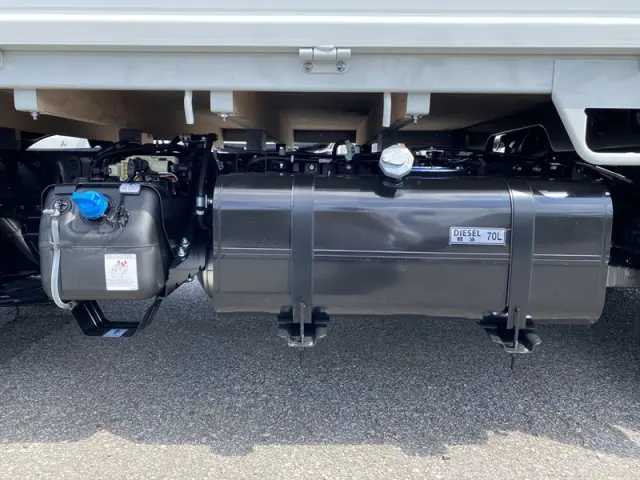 三菱 キャンター 2RG-FBA20(2WD)の写真10