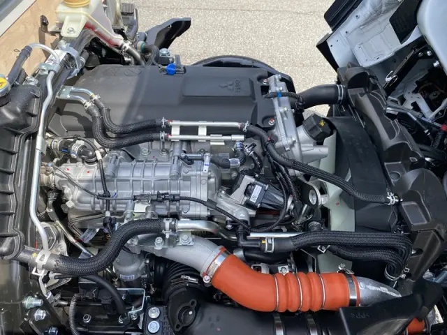 三菱 キャンター 2RG-FBA20(2WD)の写真11