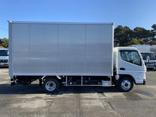 三菱 キャンター 2RG-FEAV0(2WD)の写真5