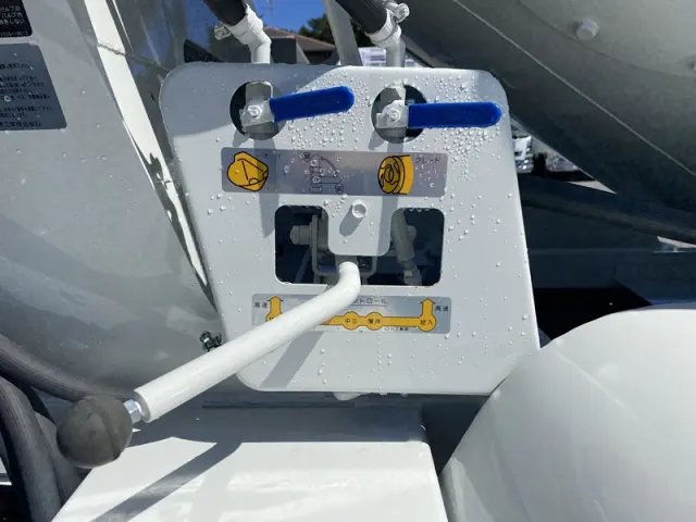 いすゞ フォワード 2PG-FRR90S4(2WD)の写真9