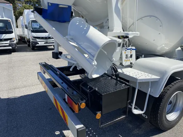 いすゞ フォワード 2PG-FRR90S4(2WD)の写真11