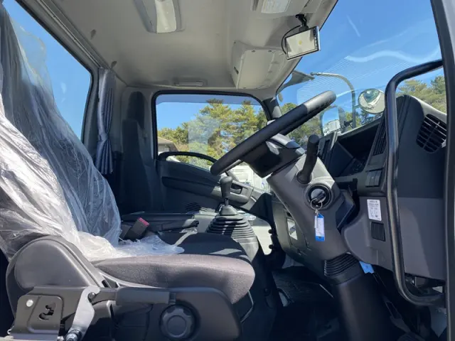 いすゞ フォワード 2PG-FRR90S4(2WD)の写真15