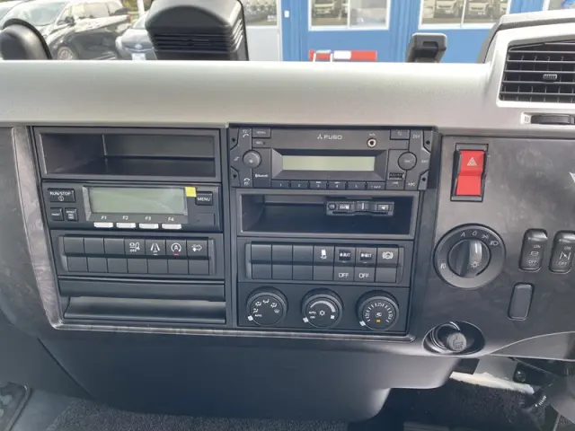 三菱 ファイター 2KG-FK65F(2WD)の写真18