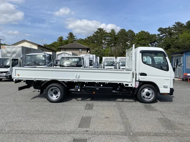三菱 キャンター 2RG-FEAV0(2WD)の写真5
