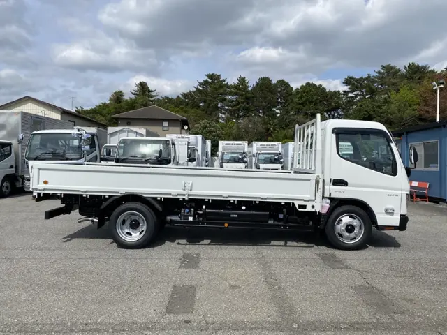 三菱 キャンター 2RG-FEAV0(2WD)の写真5
