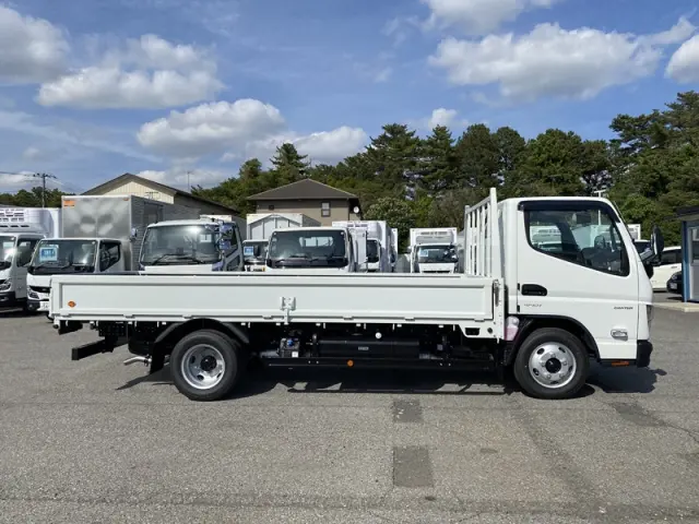 三菱 キャンター 2RG-FEAV0(2WD)の写真5