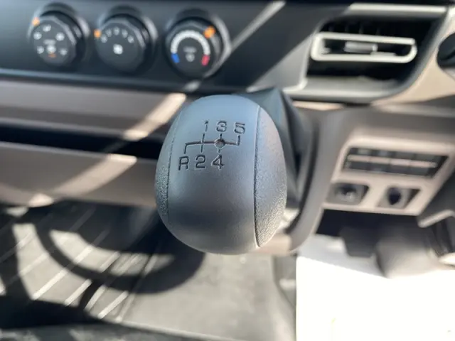 三菱 キャンター 2RG-FEAV0(2WD)の写真19