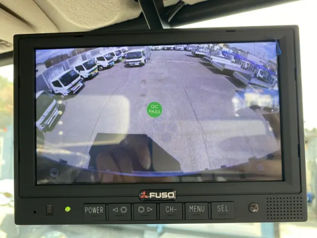 三菱 キャンター 2RG-FEAV0(2WD)の写真15