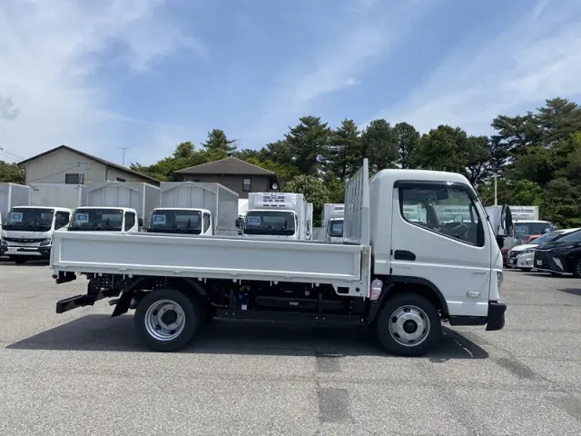 三菱 キャンター 2RG-FEB90(2WD)の写真5