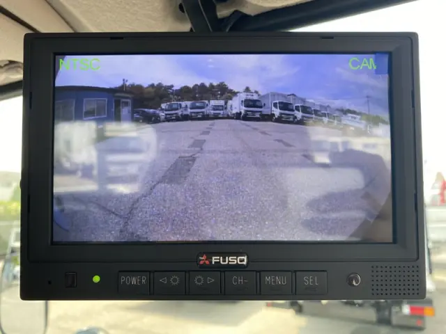 三菱 キャンター 2RG-FBA20(2WD)の写真15