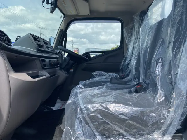 三菱 キャンター 2RG-FBA20(2WD)の写真16