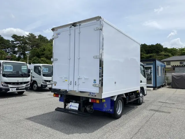 三菱 キャンター 2RG-FBAV0(2WD)の写真7