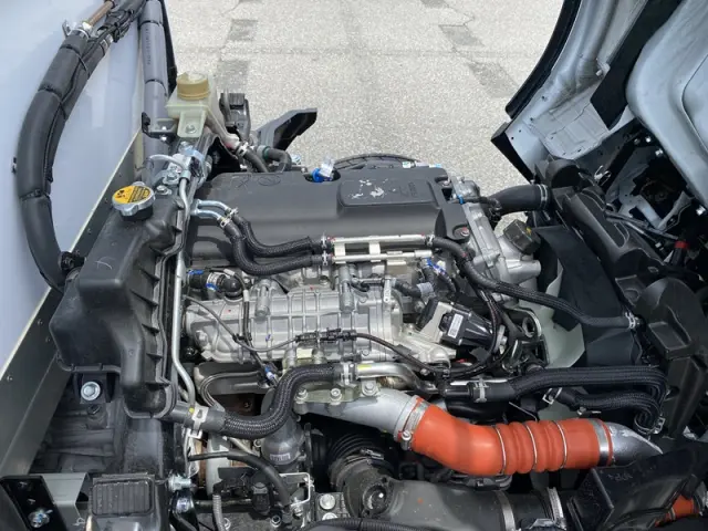 三菱 キャンター 2RG-FBAV0(2WD)の写真11