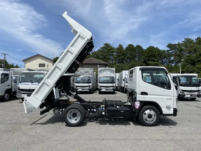三菱 キャンター 2RG-FBA60(2WD)の写真5