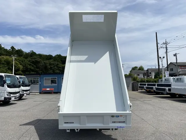 三菱 キャンター 2RG-FBA60(2WD)の写真8