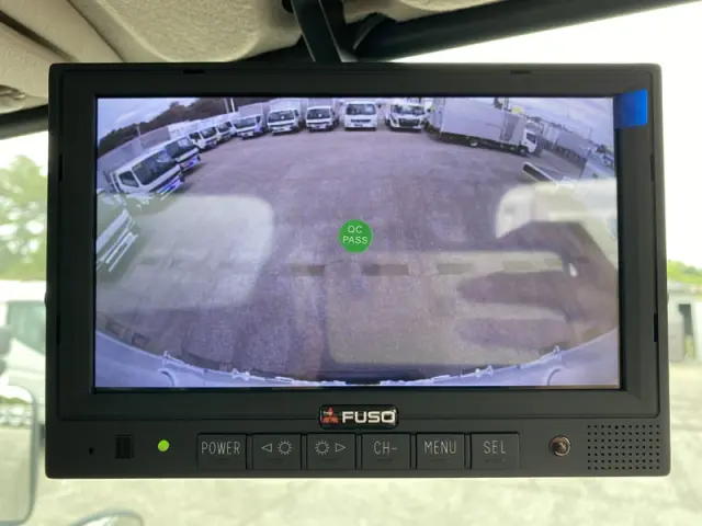 三菱 キャンター 2RG-FBAV0(2WD)の写真16