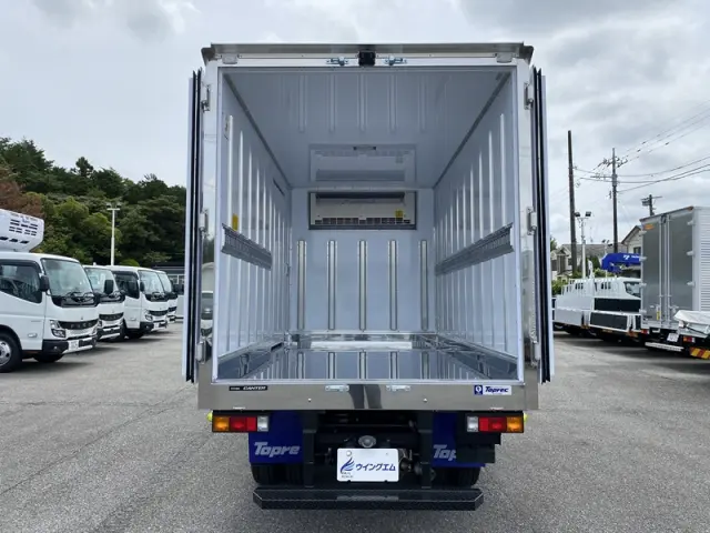 三菱 キャンター 2RG-FBAV0(2WD)の写真9