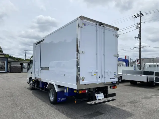 三菱 キャンター 2RG-FEAV0(2WD)の写真7