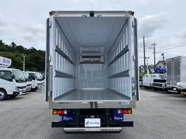 三菱 キャンター 2RG-FEAV0(2WD)の写真9