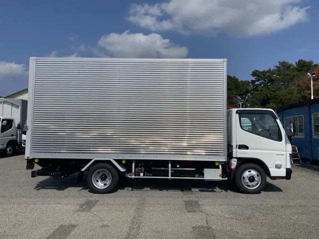 三菱 キャンター 2RG-FEAV0(2WD)の写真5