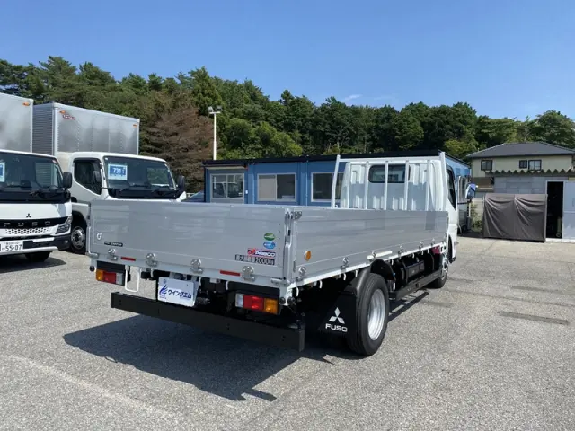 三菱 キャンター 2RG-FEAV0(2WD)の写真7