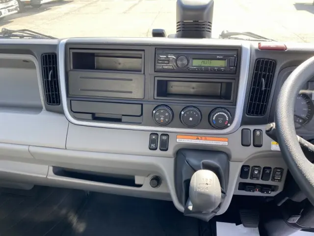 三菱 キャンター 2PG-FEB90(2WD)の写真15