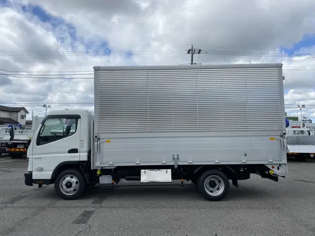 三菱 キャンター 2PG-FEB90(2WD)の写真4