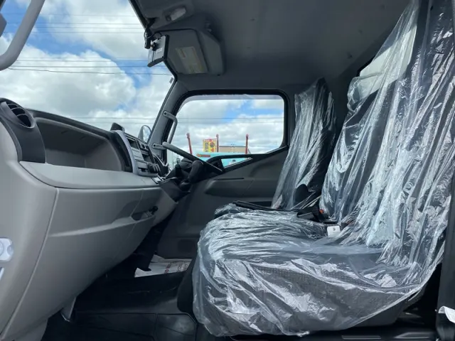 三菱 キャンター 2PG-FEB90(2WD)の写真18