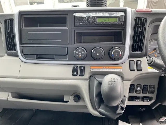 三菱 キャンター 2PG-FEB90(2WD)の写真19