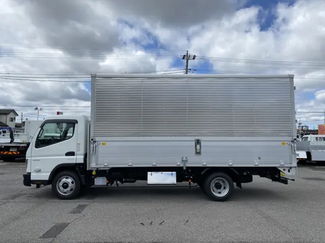 三菱 キャンター 2PG-FEB90(2WD)の写真4