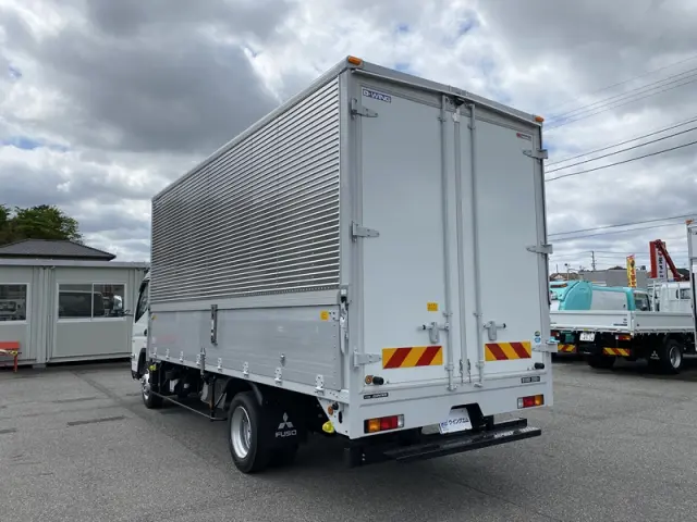 三菱 キャンター 2PG-FEB90(2WD)の写真6