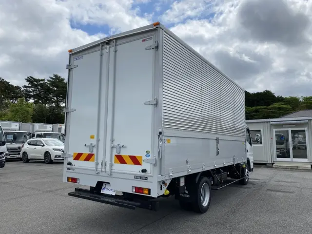 三菱 キャンター 2PG-FEB90(2WD)の写真7