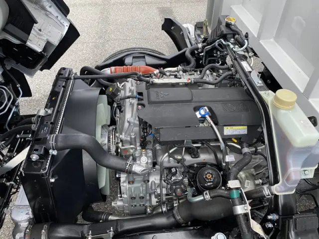 三菱 キャンター 2PG-FEB90(2WD)の写真13