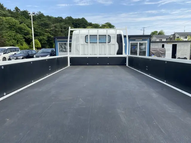 三菱 キャンター 2PG-FEB90(2WD)の写真9