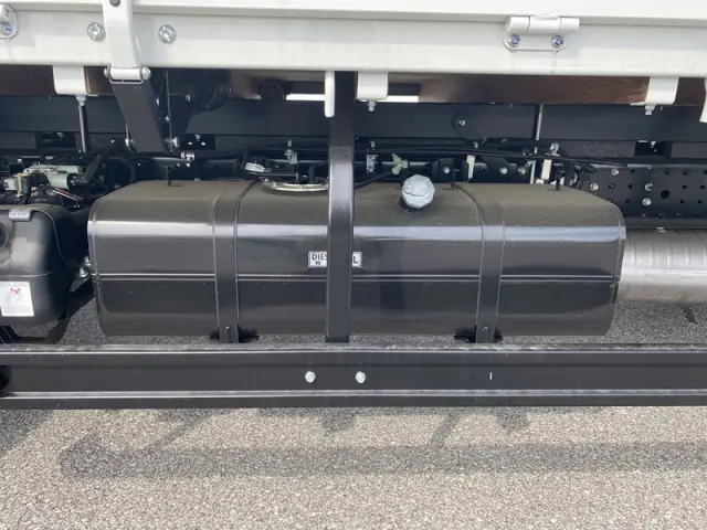 三菱 キャンター 2PG-FEB90(2WD)の写真10