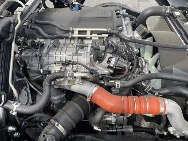 三菱 キャンター 2PG-FEB90(2WD)の写真14