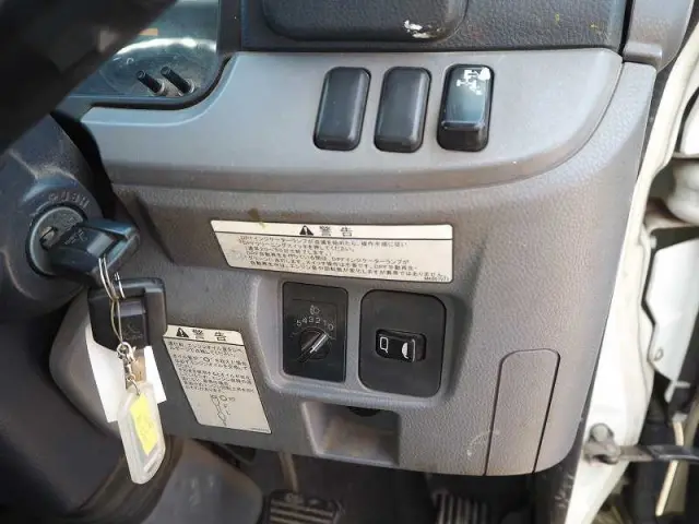 三菱 キャンター SKG-FEB50(2WD)の写真46