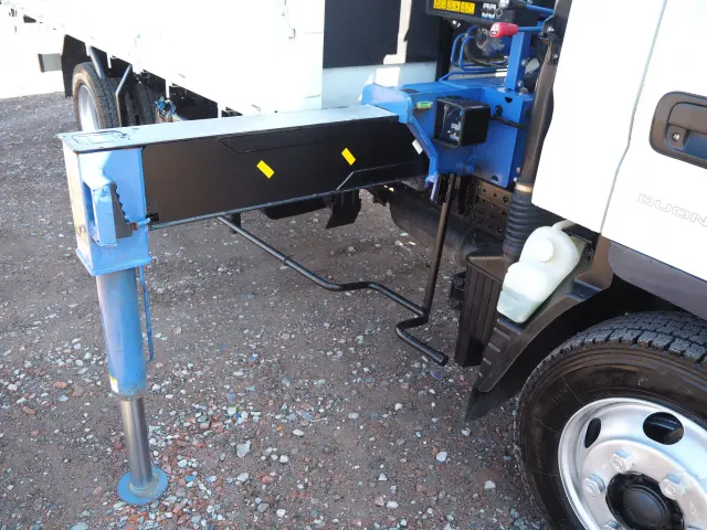 三菱 キャンター TKG-FEB90(2WD)の写真9