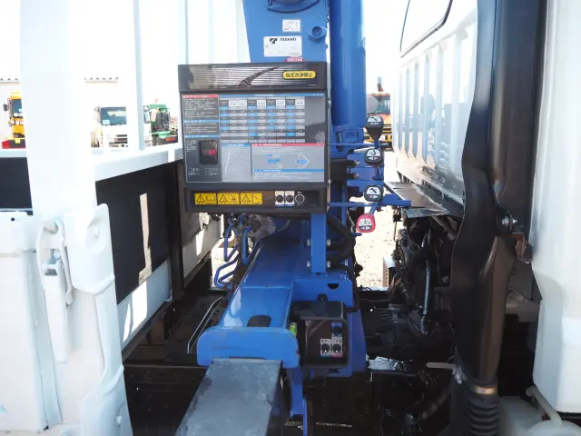 三菱 キャンター TKG-FEB90(2WD)の写真10