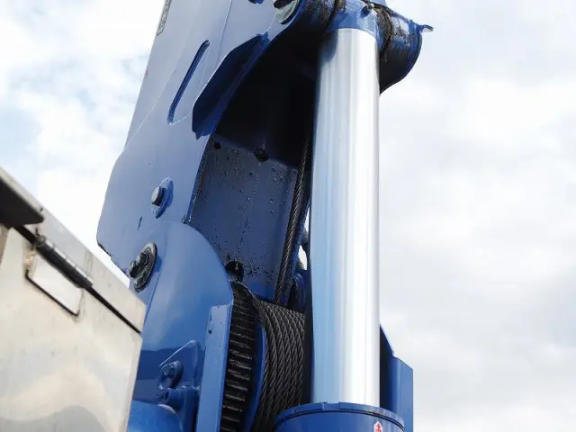 三菱 キャンター TKG-FEB90(2WD)の写真12