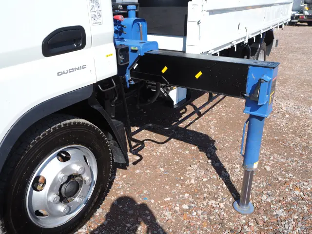 三菱 キャンター TKG-FEB90(2WD)の写真13