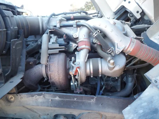 いすゞ ギガ QKG-CXZ77AT(6x4)の写真11