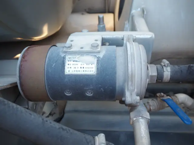 いすゞ ギガ QKG-CXZ77AT(6x4)の写真16