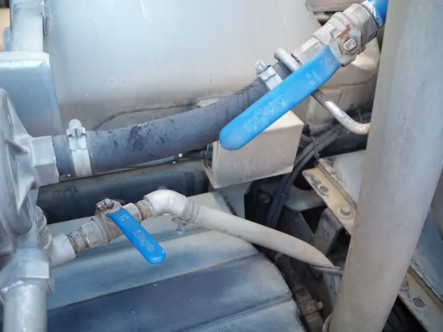 いすゞ ギガ QKG-CXZ77AT(6x4)の写真17