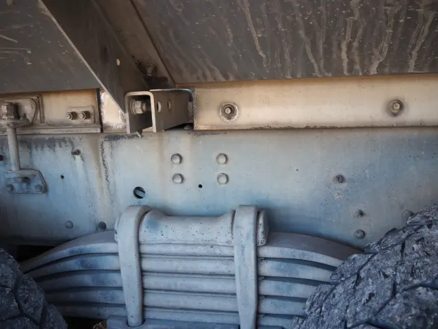 いすゞ ギガ QKG-CXZ77AT(6x4)の写真20