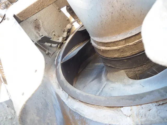 いすゞ ギガ QKG-CXZ77AT(6x4)の写真28