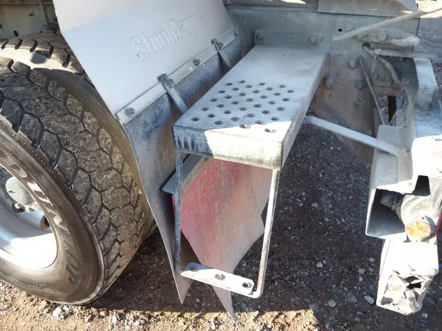 いすゞ ギガ QKG-CXZ77AT(6x4)の写真30